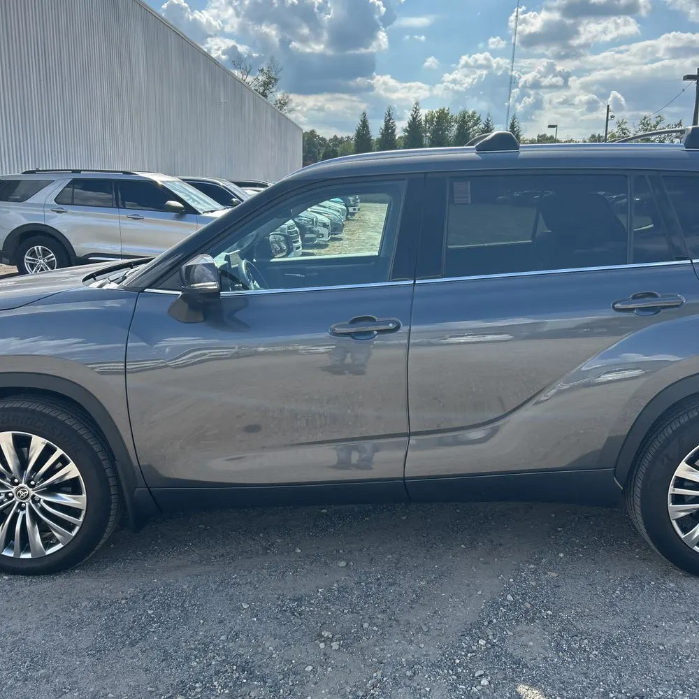 2024 Toyota Highlander Platinum