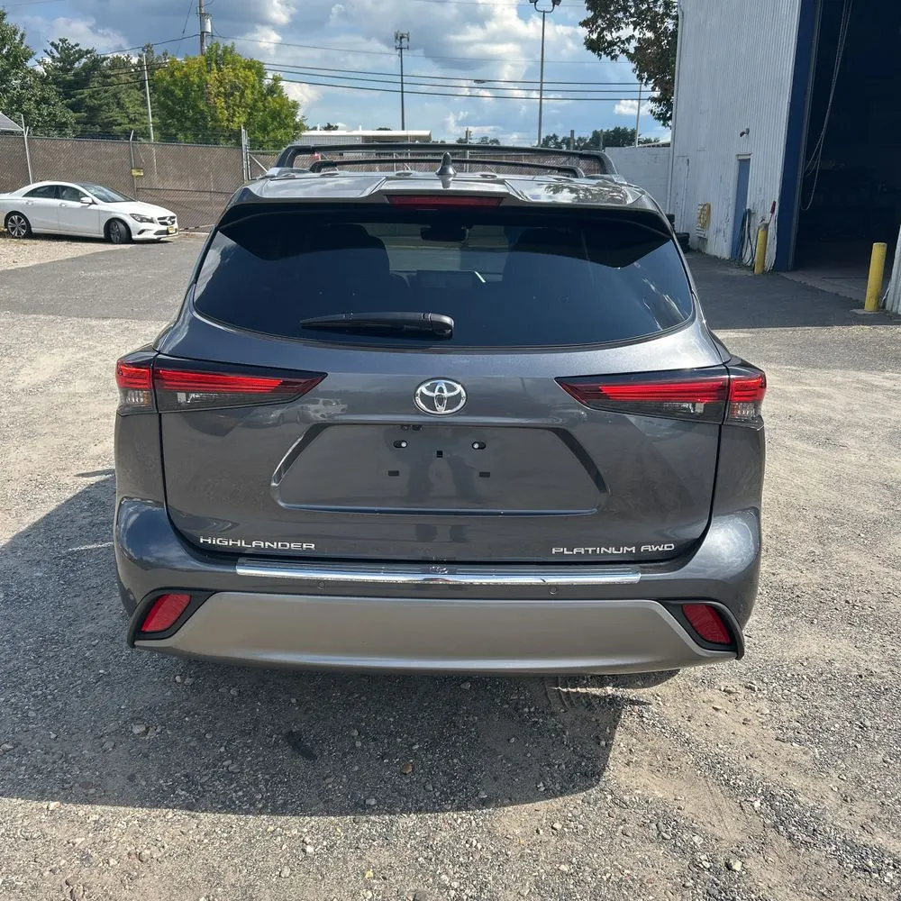 2024 Toyota Highlander Platinum