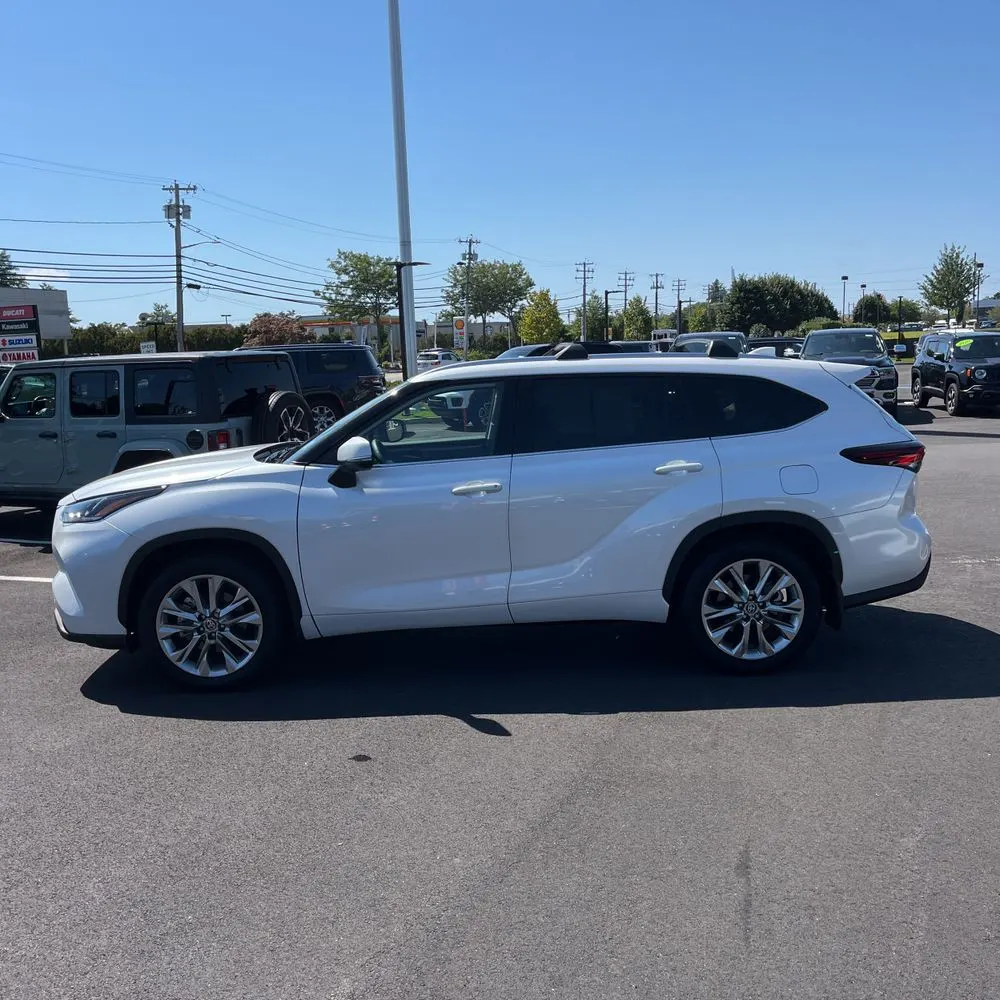 2025 Toyota Highlander Limited