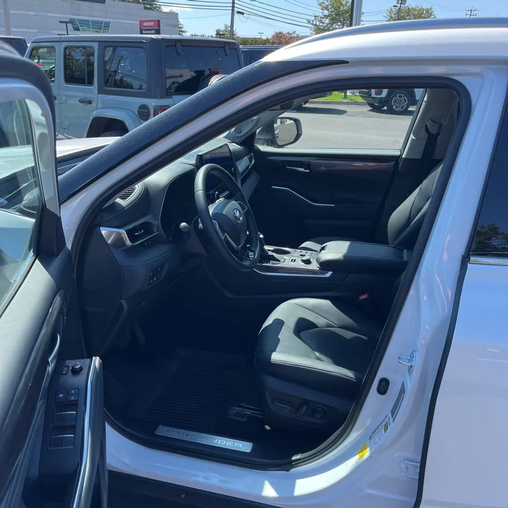 2025 Toyota Highlander Limited