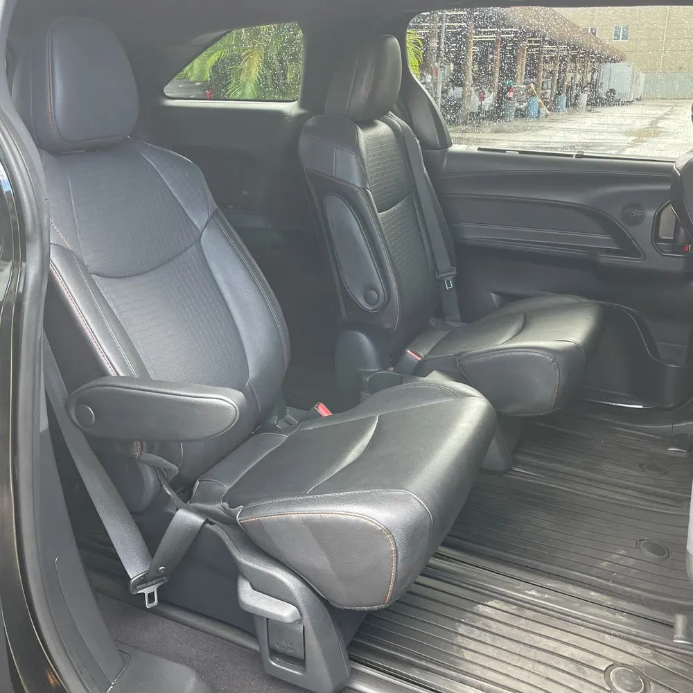 2024 Toyota Sienna XSE 7-Passenger