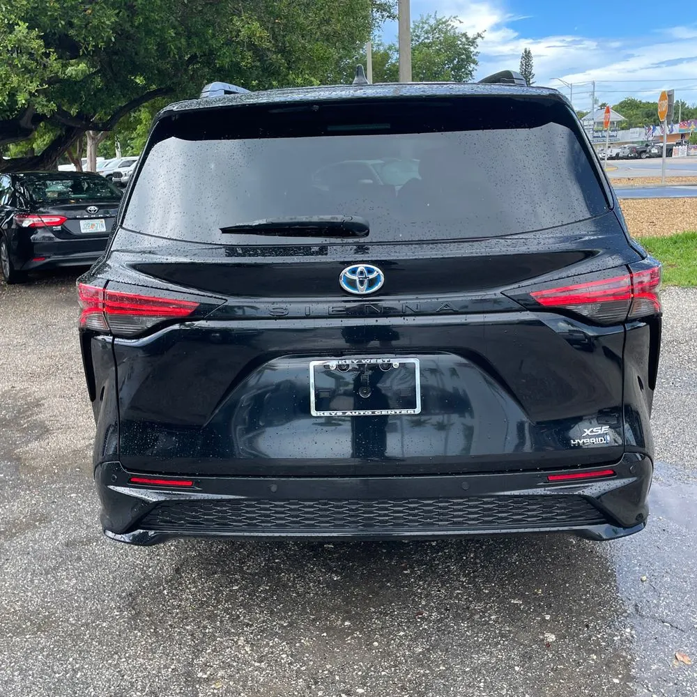 2024 Toyota Sienna XSE 7-Passenger