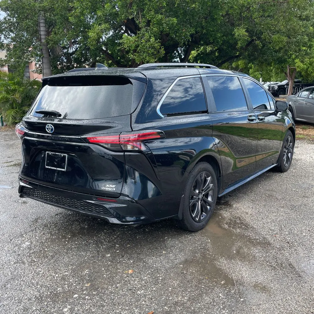 2024 Toyota Sienna XSE 7-Passenger