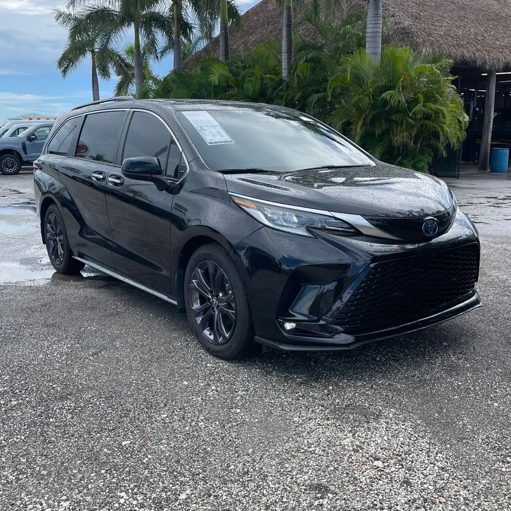 2024 Toyota Sienna XSE 7-Passenger