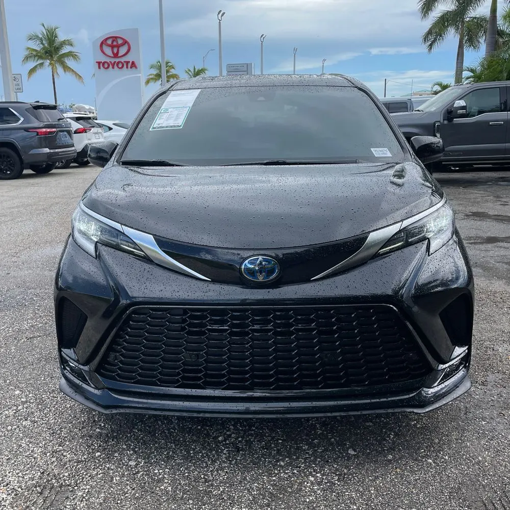 2024 Toyota Sienna XSE 7-Passenger