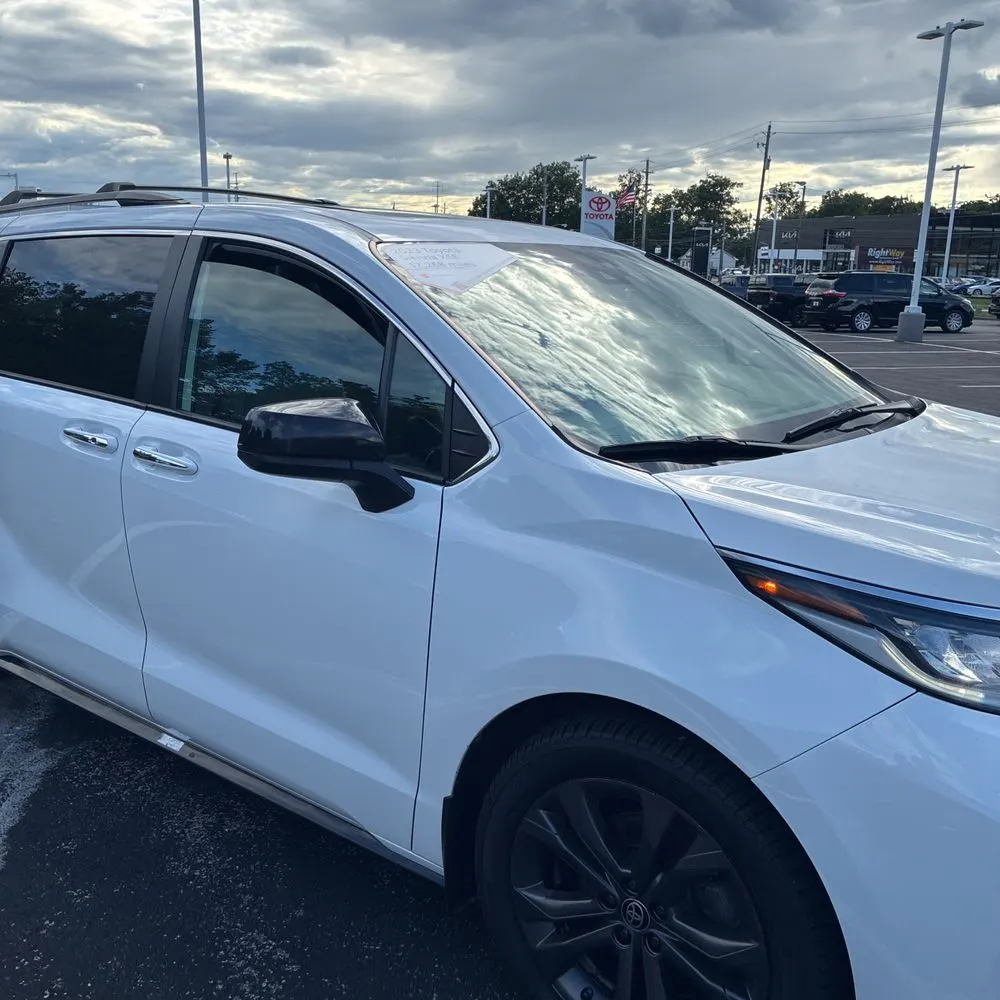2023 Toyota Sienna XSE 7-Passenger
