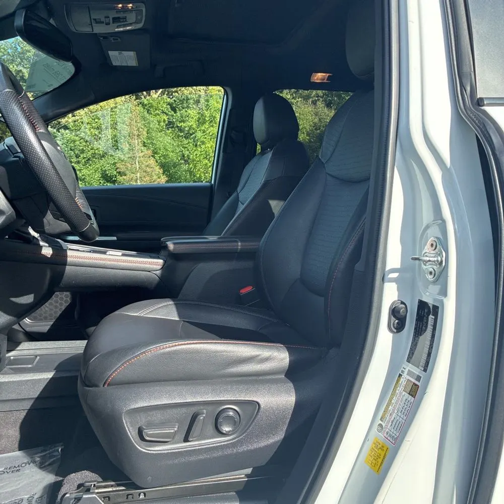 2023 Toyota Sienna XSE 7-Passenger