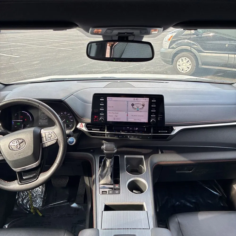 2023 Toyota Sienna XSE 7-Passenger