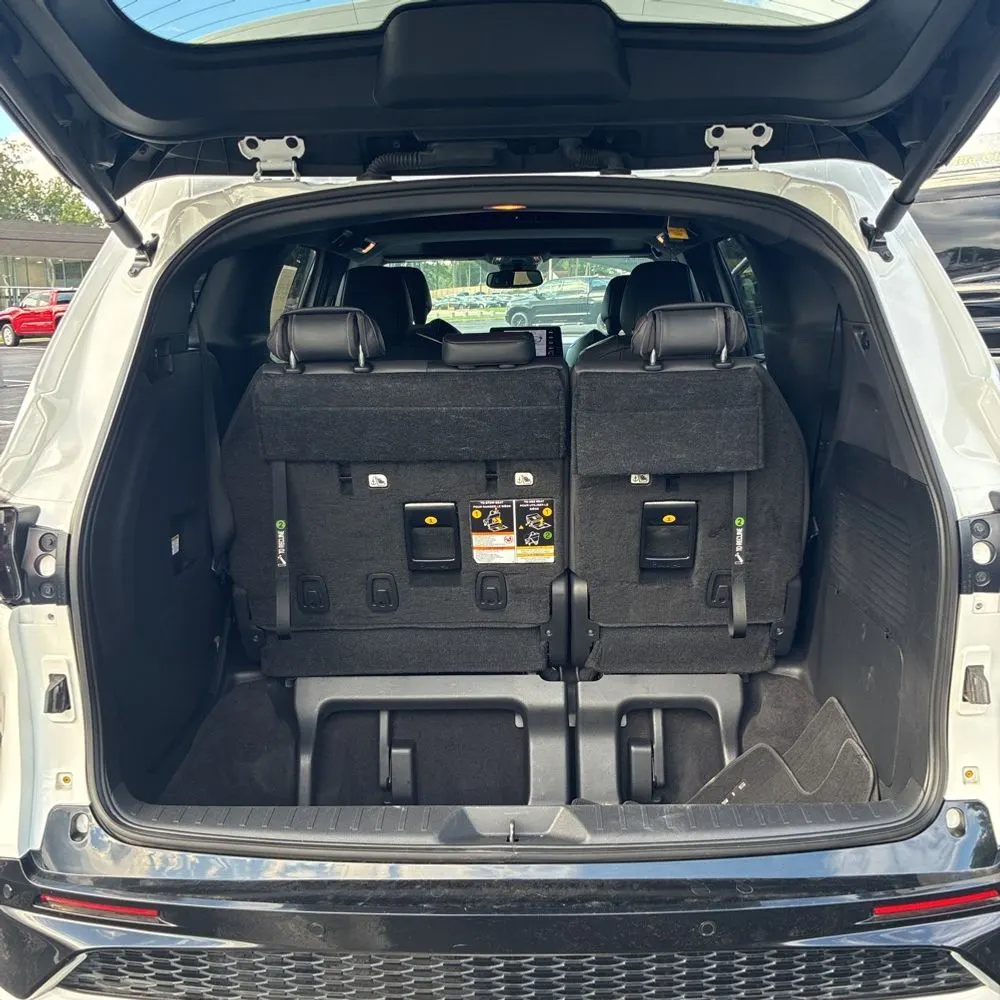 2023 Toyota Sienna XSE 7-Passenger