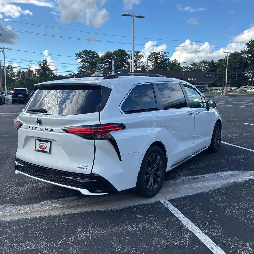 2023 Toyota Sienna XSE 7-Passenger