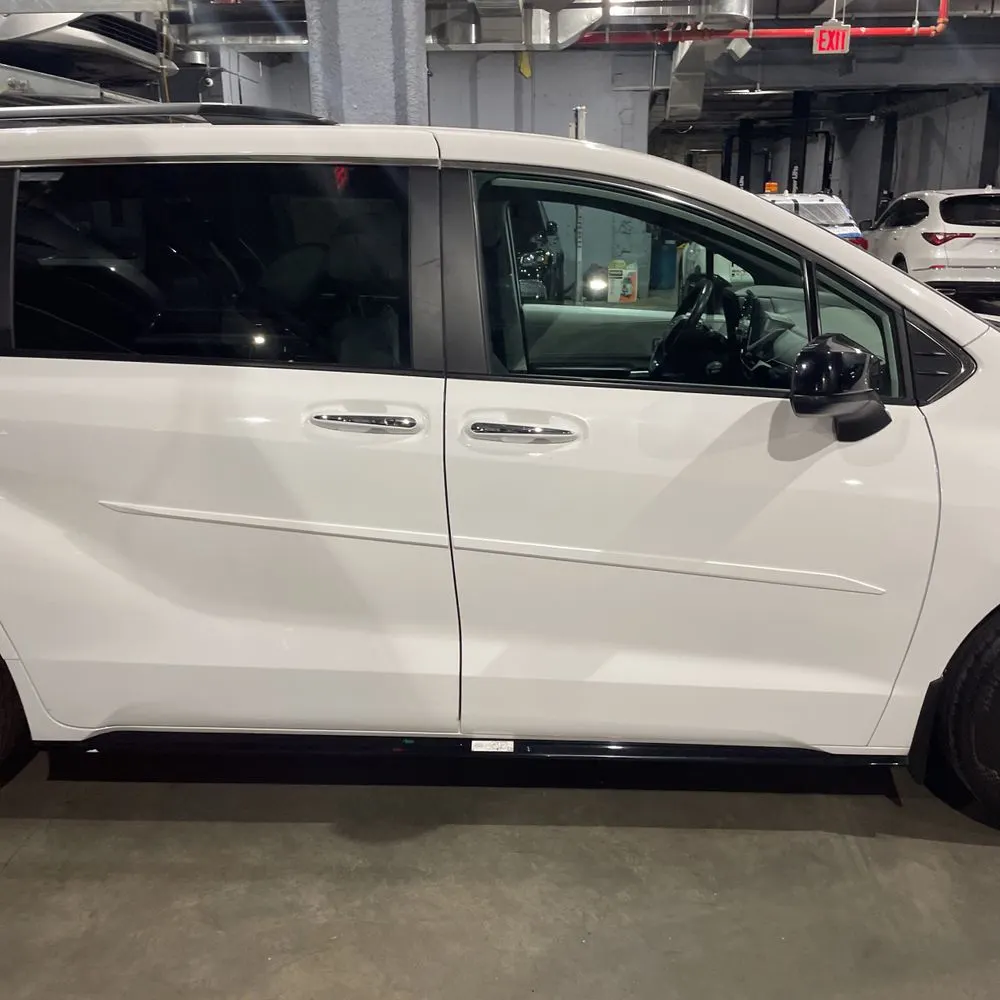 2023 Toyota Sienna XSE 7-Passenger