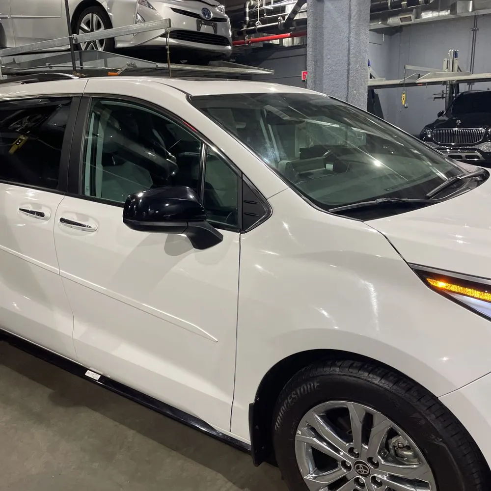 2023 Toyota Sienna XSE 7-Passenger