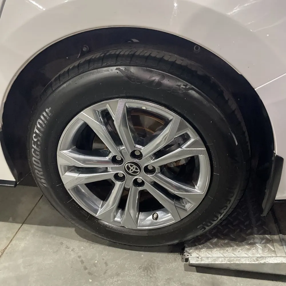 2023 Toyota Sienna XSE 7-Passenger