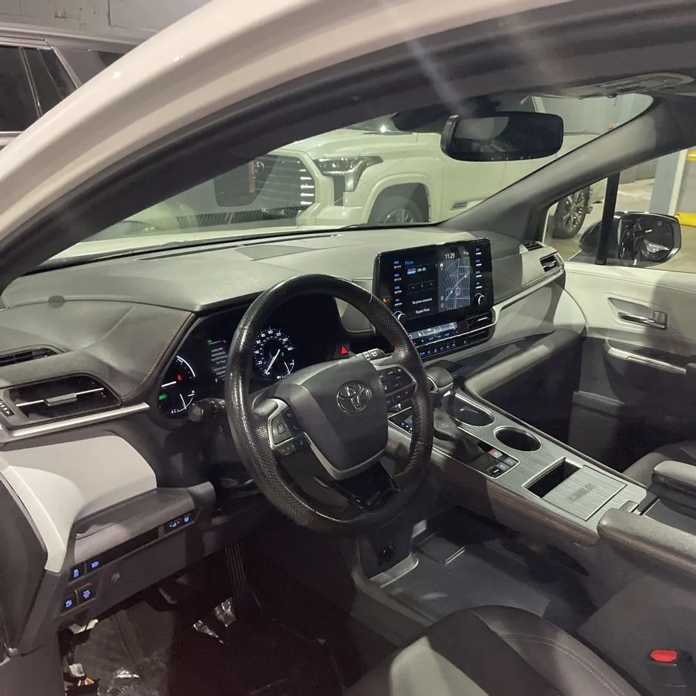 2023 Toyota Sienna XSE 7-Passenger