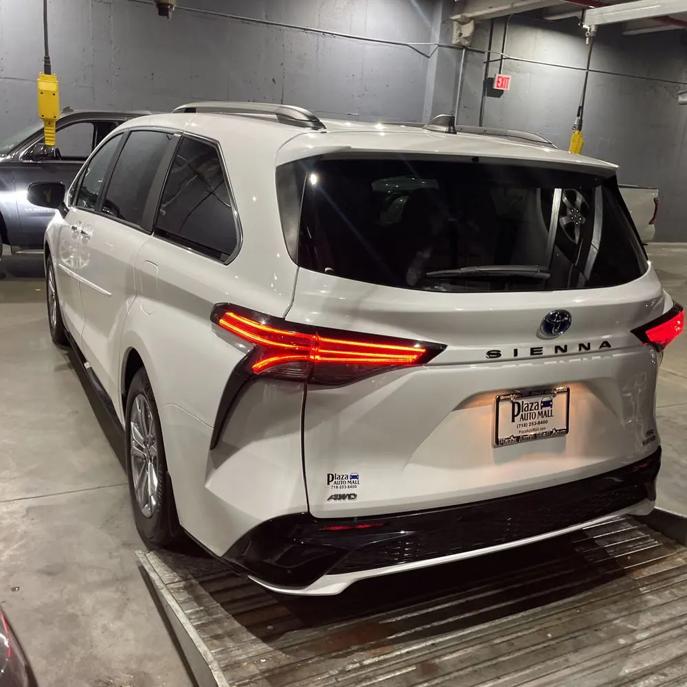 2023 Toyota Sienna XSE 7-Passenger