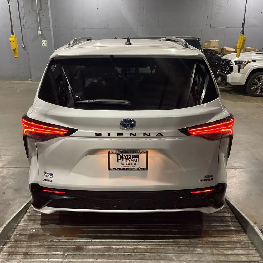2023 Toyota Sienna XSE 7-Passenger