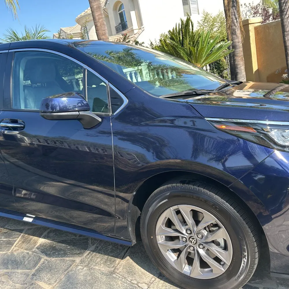 2024 Toyota Sienna XLE 8-Passenger