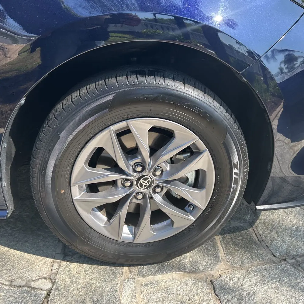2024 Toyota Sienna XLE 8-Passenger