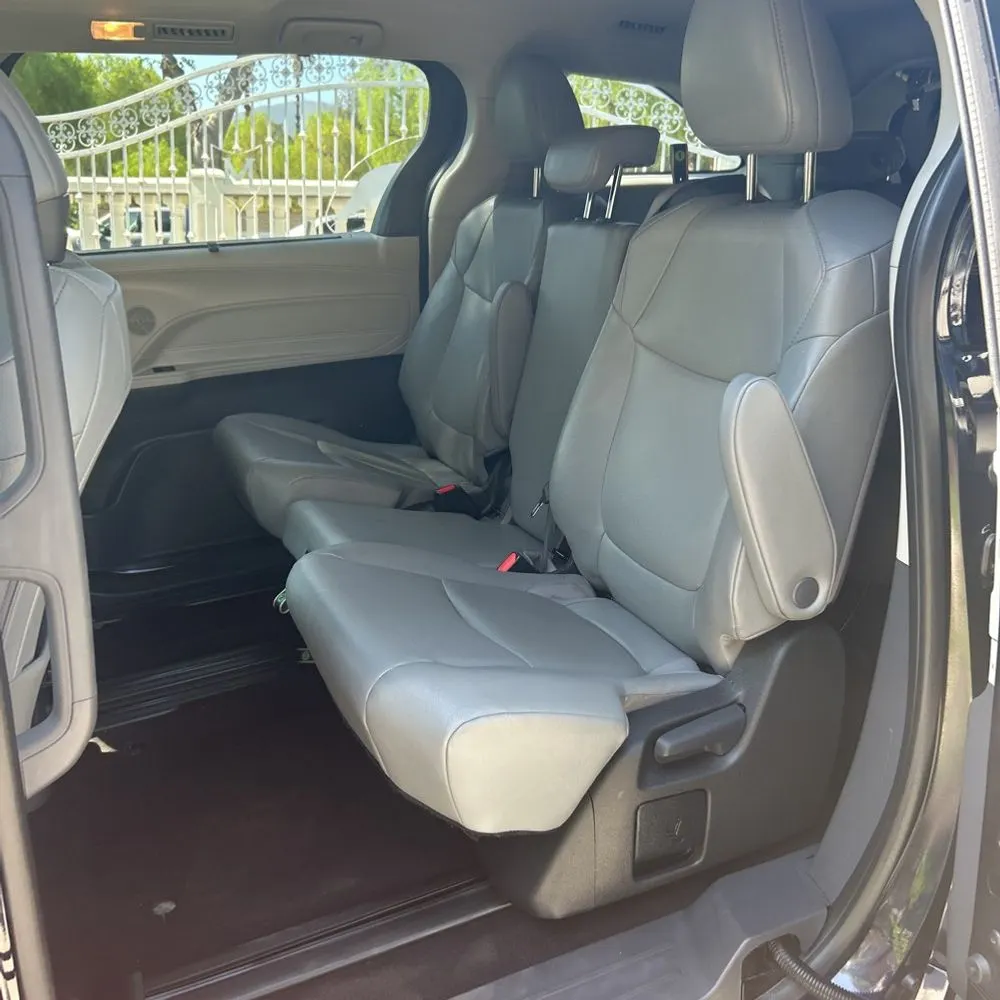 2024 Toyota Sienna XLE 8-Passenger
