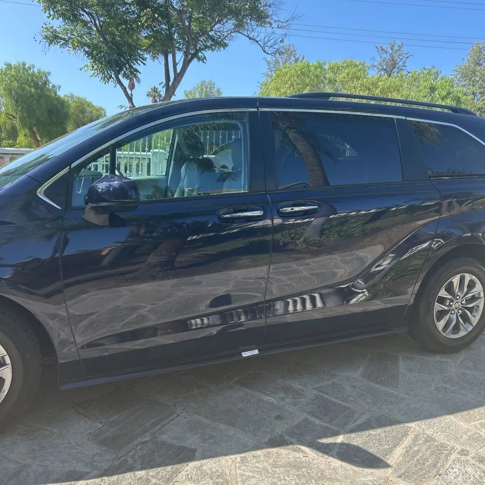2024 Toyota Sienna XLE 8-Passenger