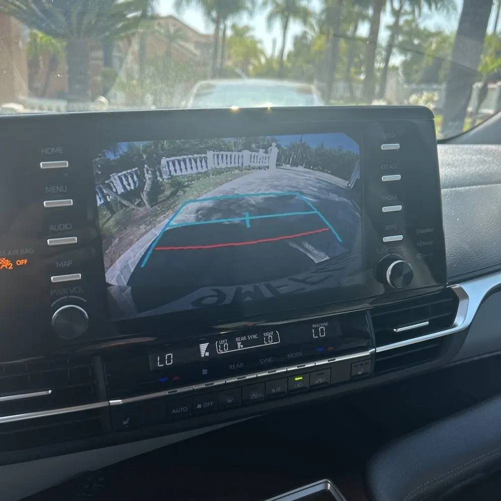 2024 Toyota Sienna XLE 8-Passenger