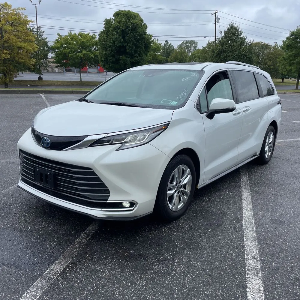 2022 Toyota Sienna Limited 7-Passenger