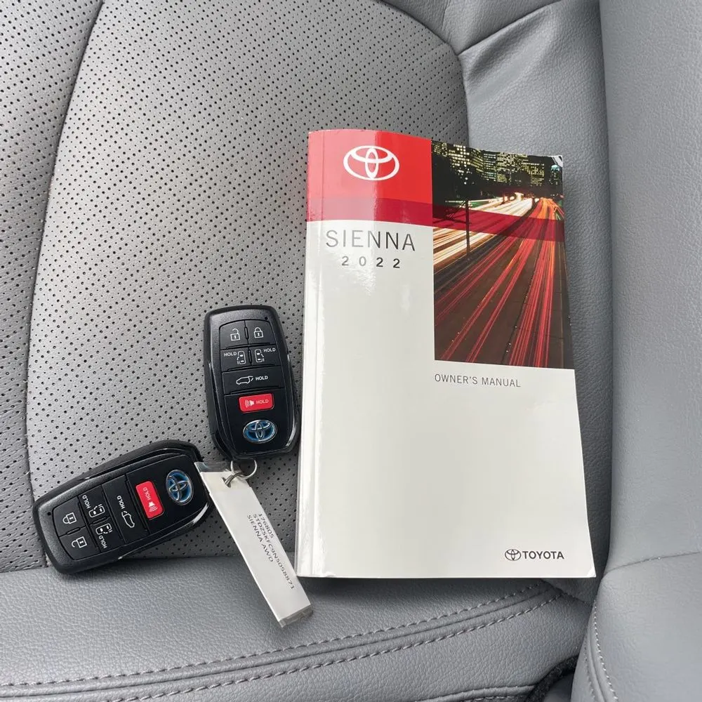 2022 Toyota Sienna Limited 7-Passenger