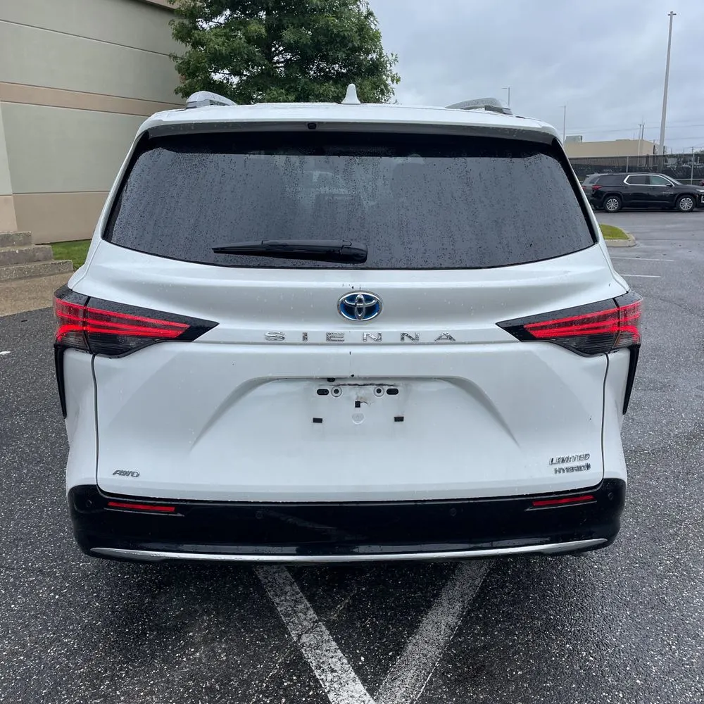 2022 Toyota Sienna Limited 7-Passenger