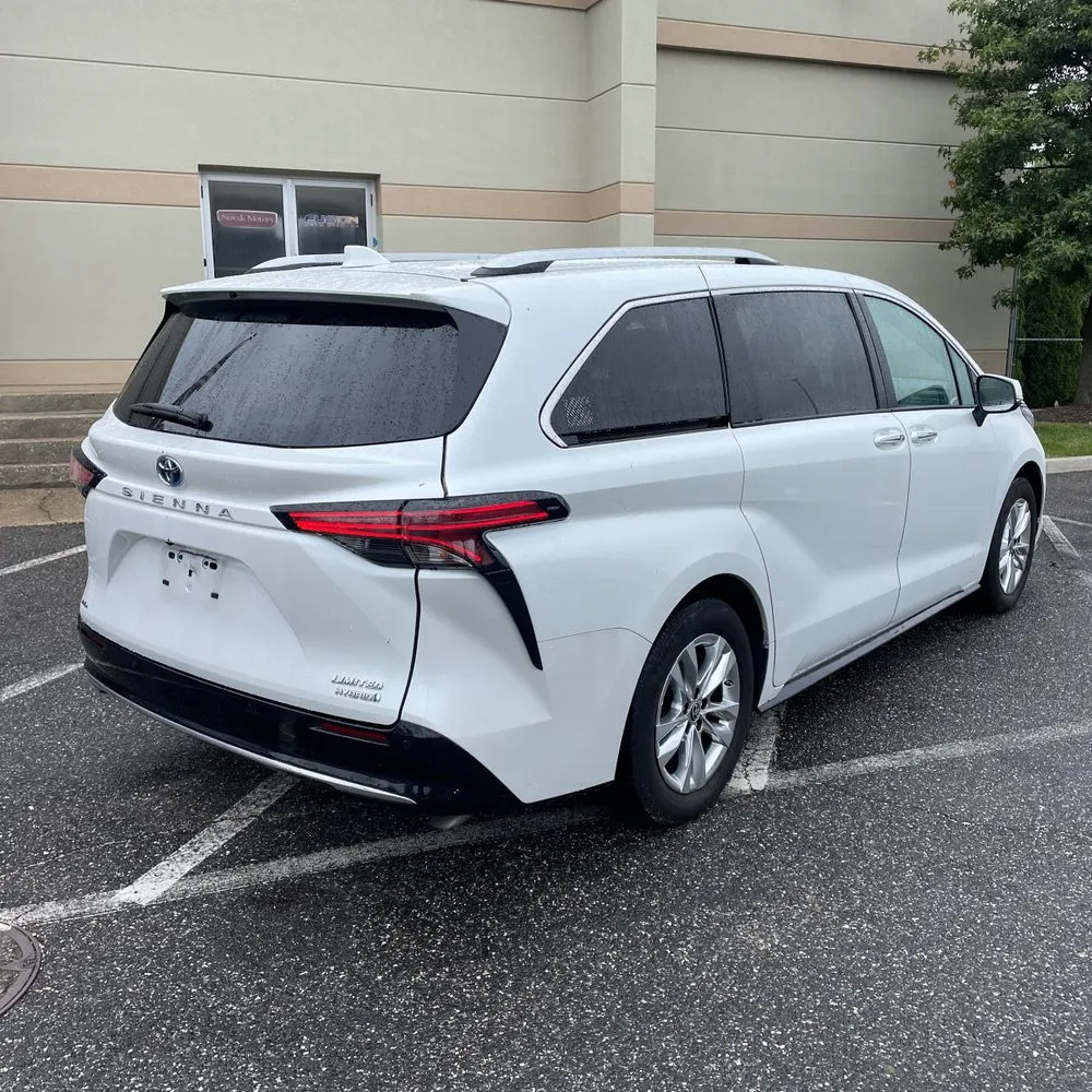 2022 Toyota Sienna Limited 7-Passenger