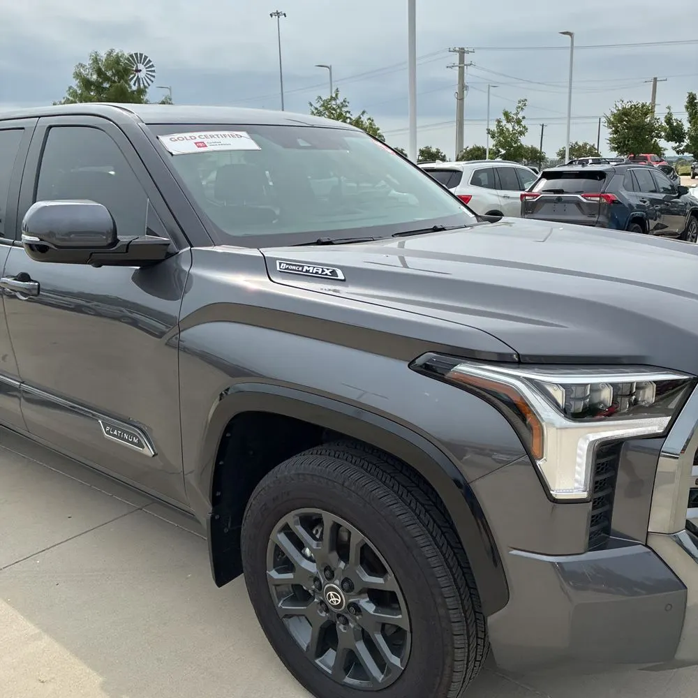 2025 Toyota Tundra Platinum HV