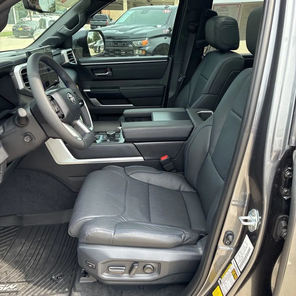 2025 Toyota Tundra Platinum HV