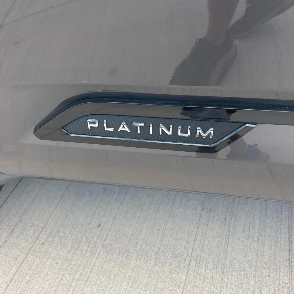 2023 Toyota Tundra Platinum HV