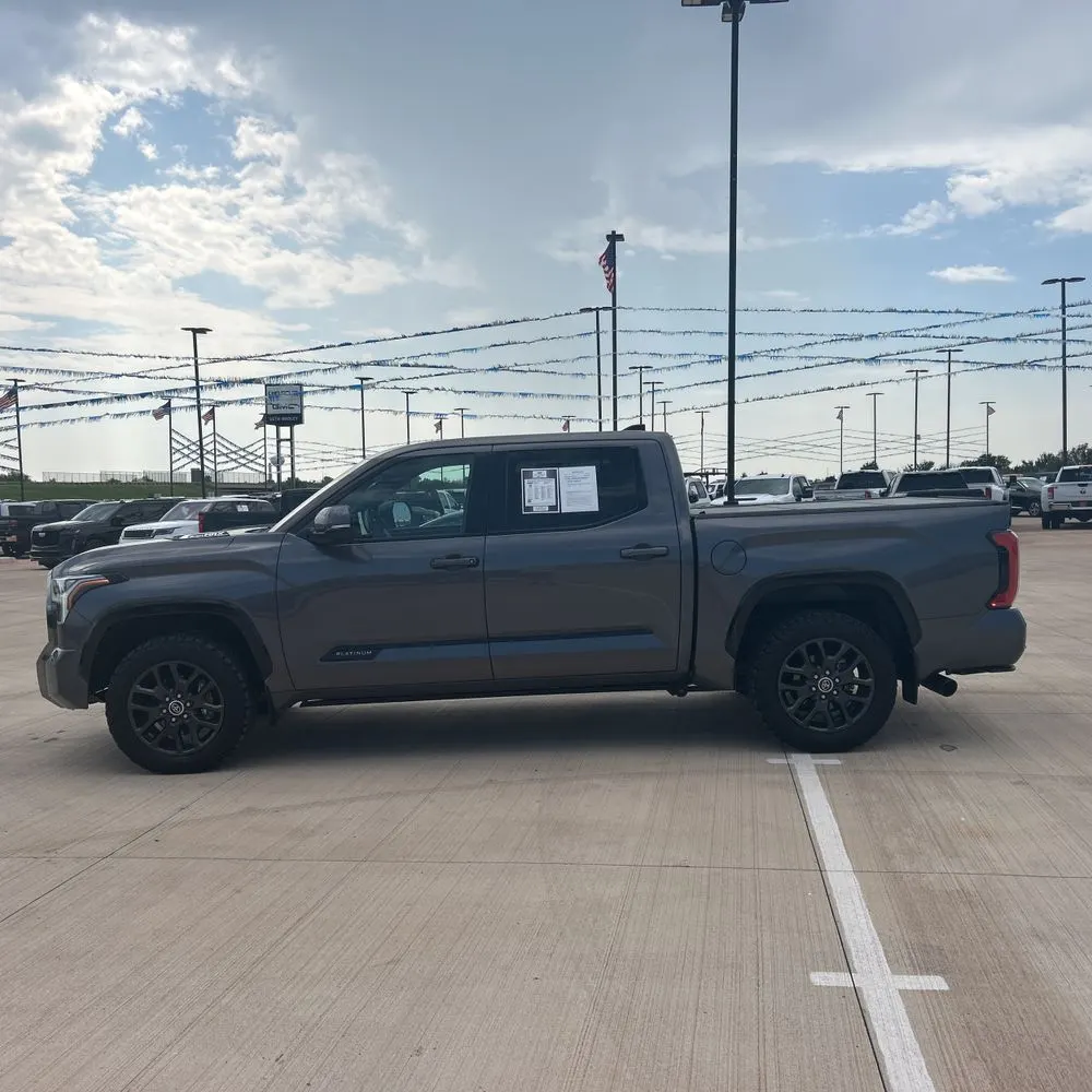 2023 Toyota Tundra Platinum HV