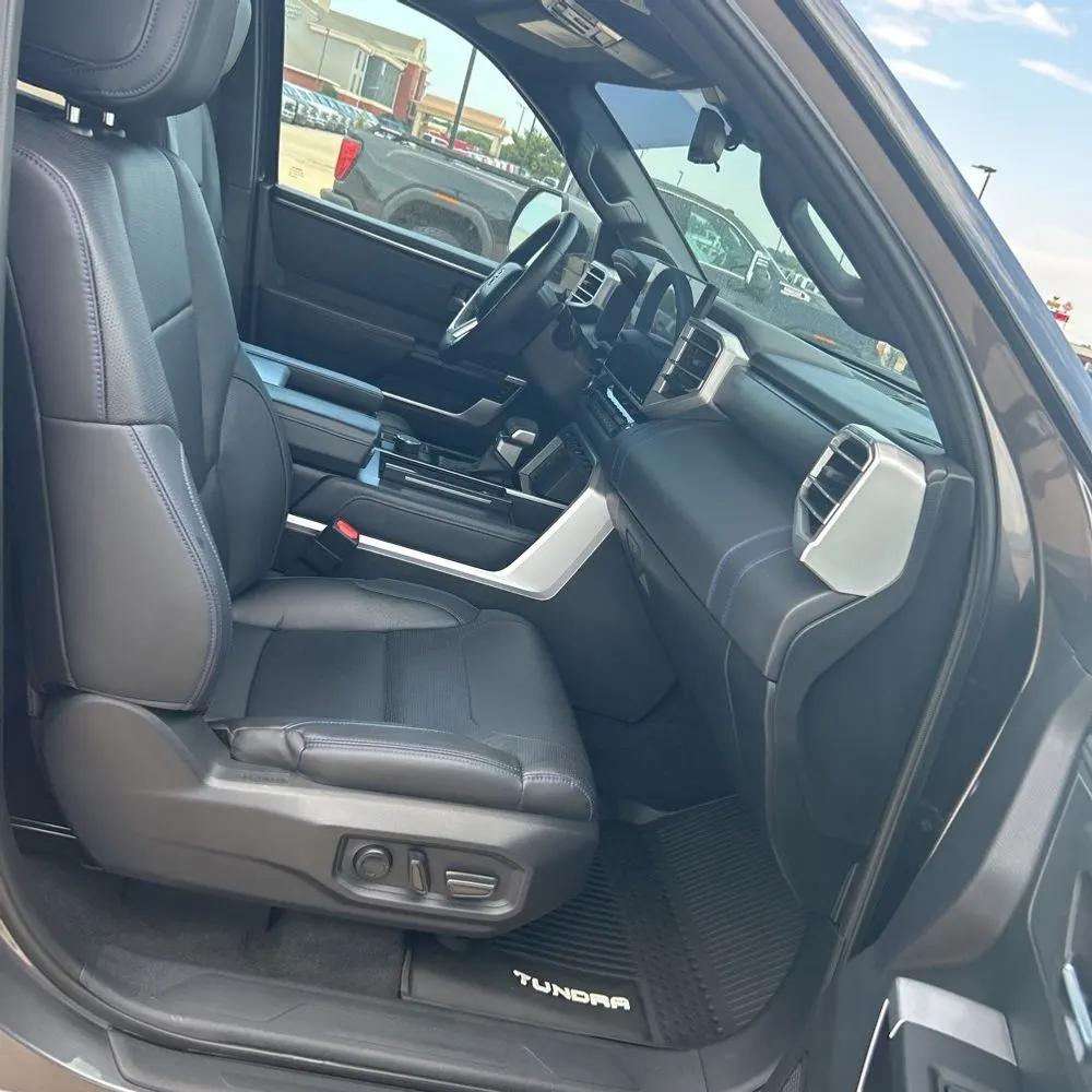 2023 Toyota Tundra Platinum HV