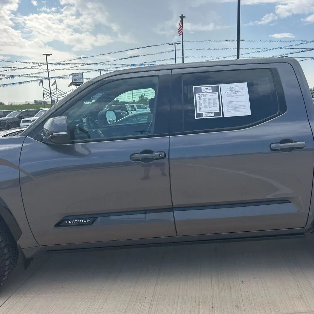 2023 Toyota Tundra Platinum HV