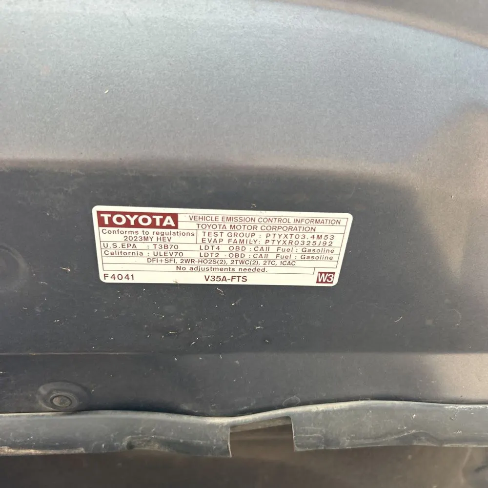 2023 Toyota Tundra Platinum HV