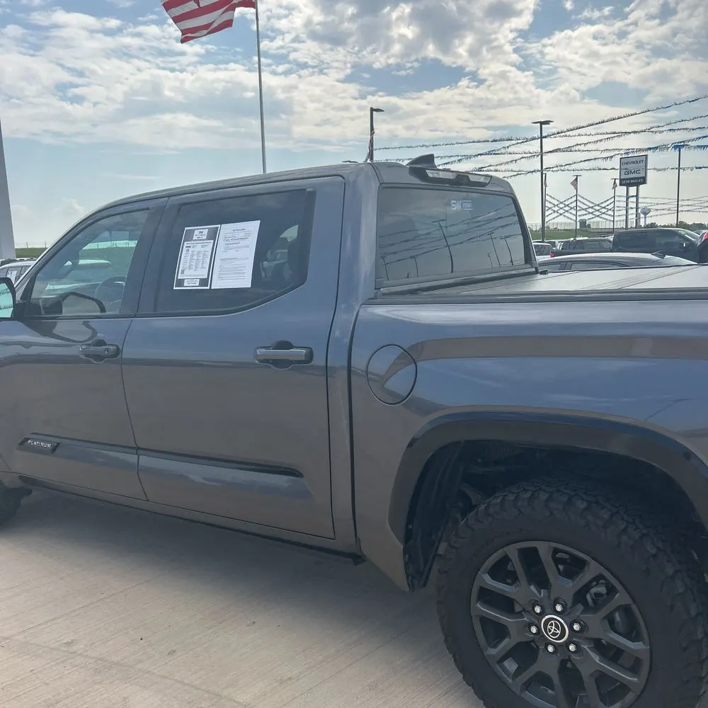 2023 Toyota Tundra Platinum HV