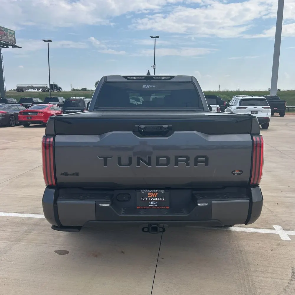 2023 Toyota Tundra Platinum HV