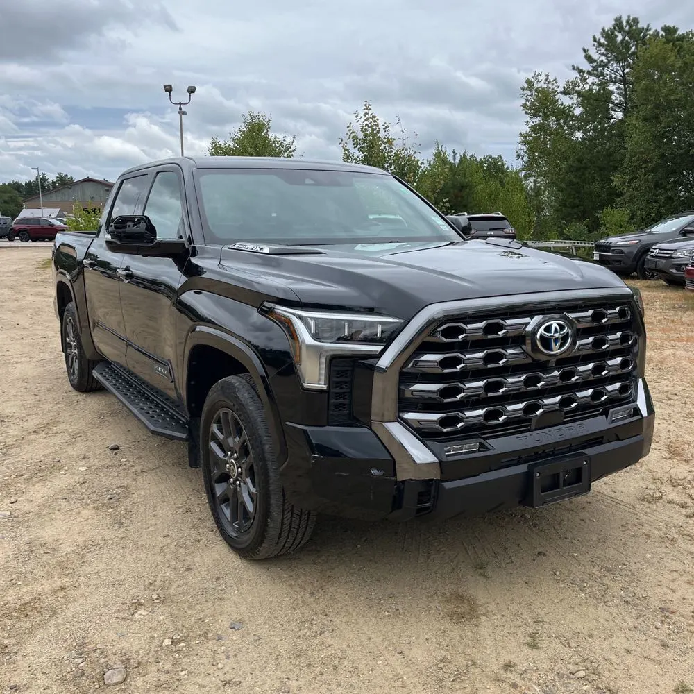 2023 Toyota Tundra Platinum HV
