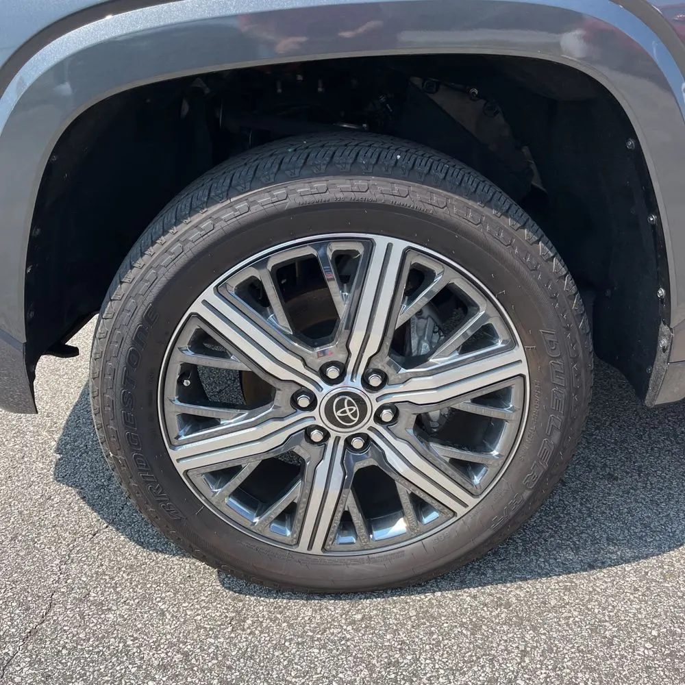 2024 Toyota Tundra Capstone HV
