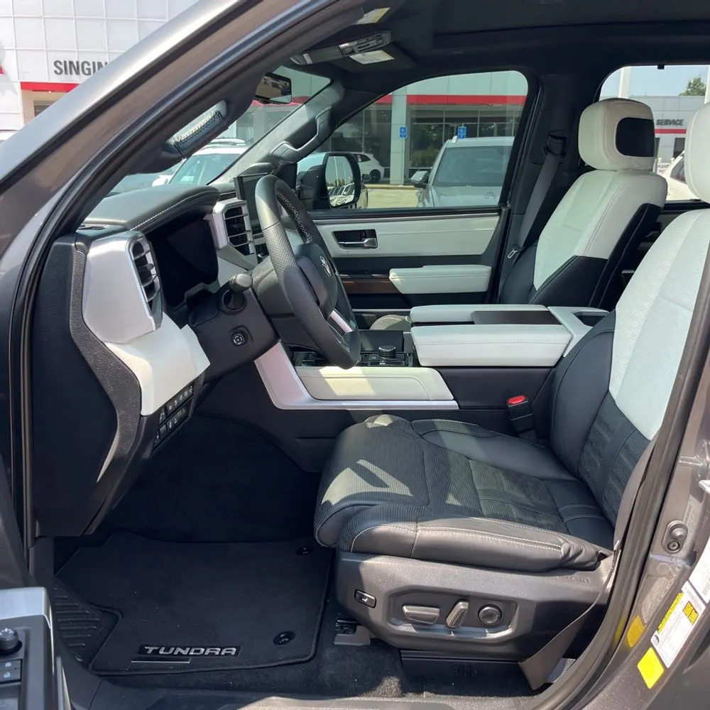 2024 Toyota Tundra Capstone HV