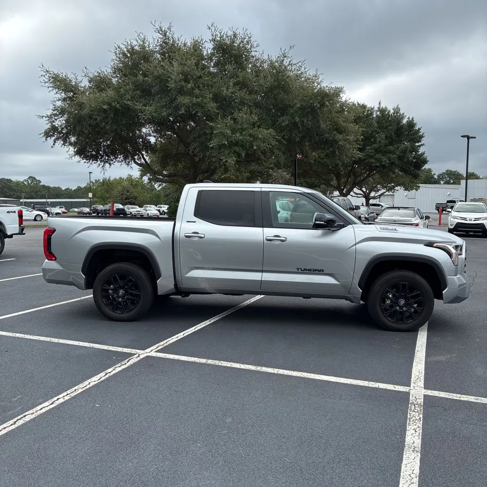 2025 Toyota Tundra Limited HV