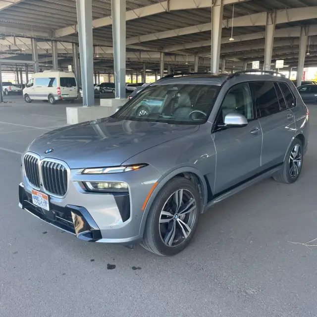 2025 BMW X7 XDrive40i