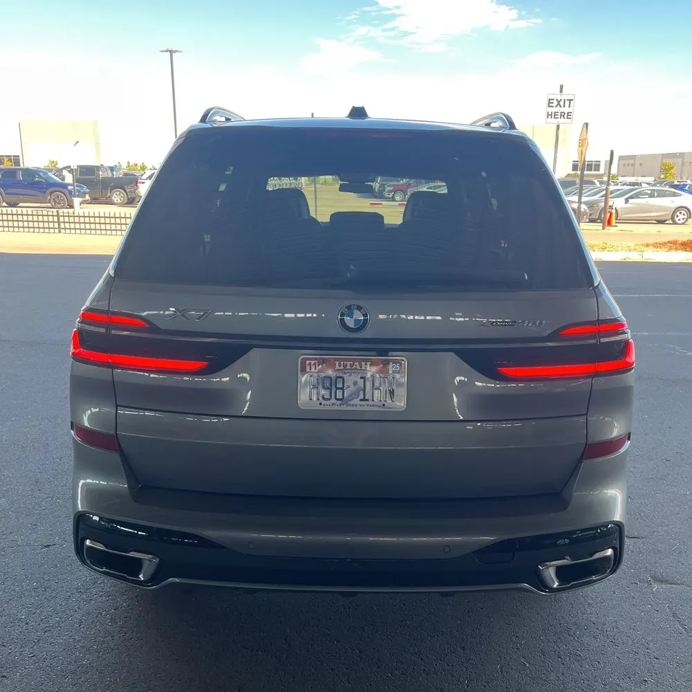 2025 BMW X7 XDrive40i