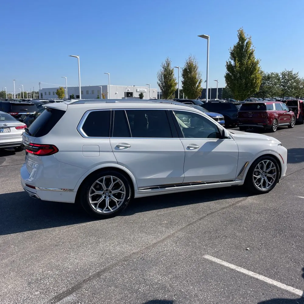 2025 BMW X7 XDrive40i