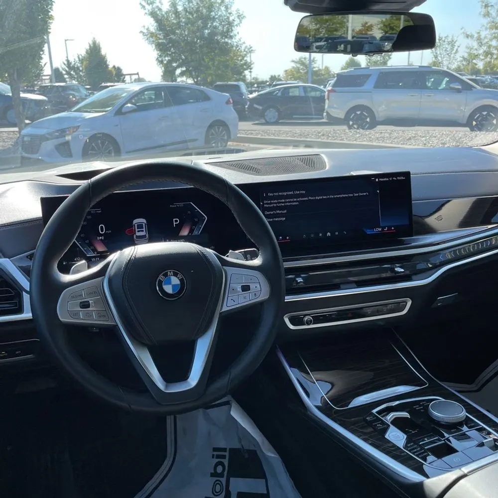 2025 BMW X7 XDrive40i