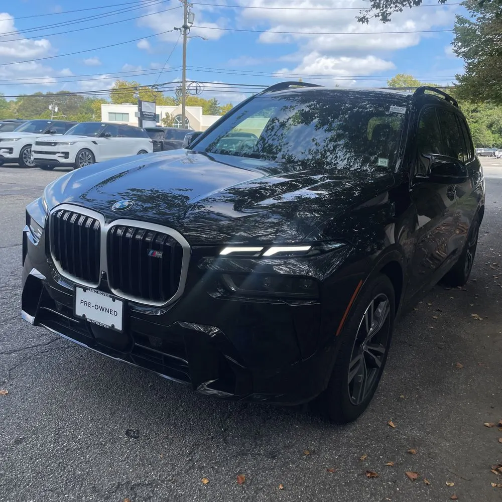 2023 BMW X7 M60i