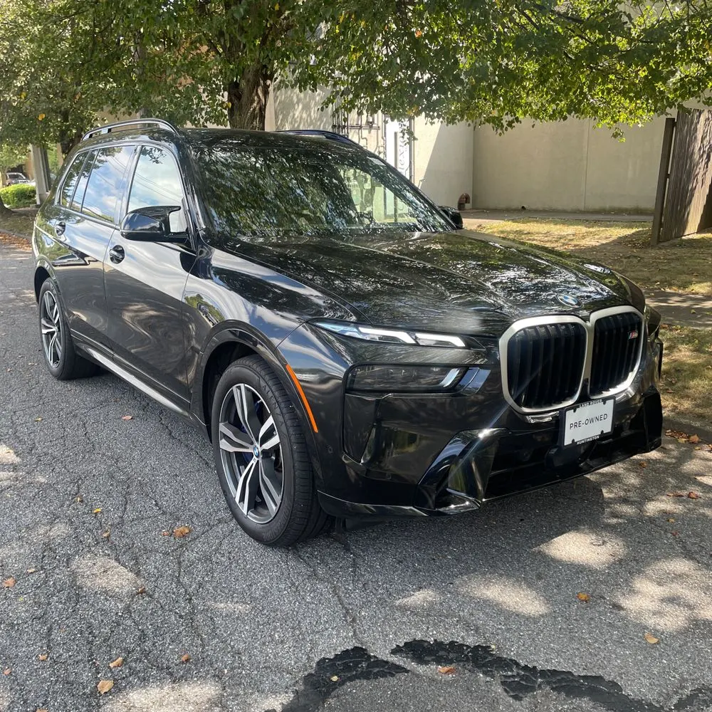 2023 BMW X7 M60i