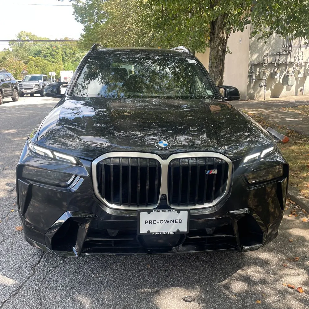 2023 BMW X7 M60i