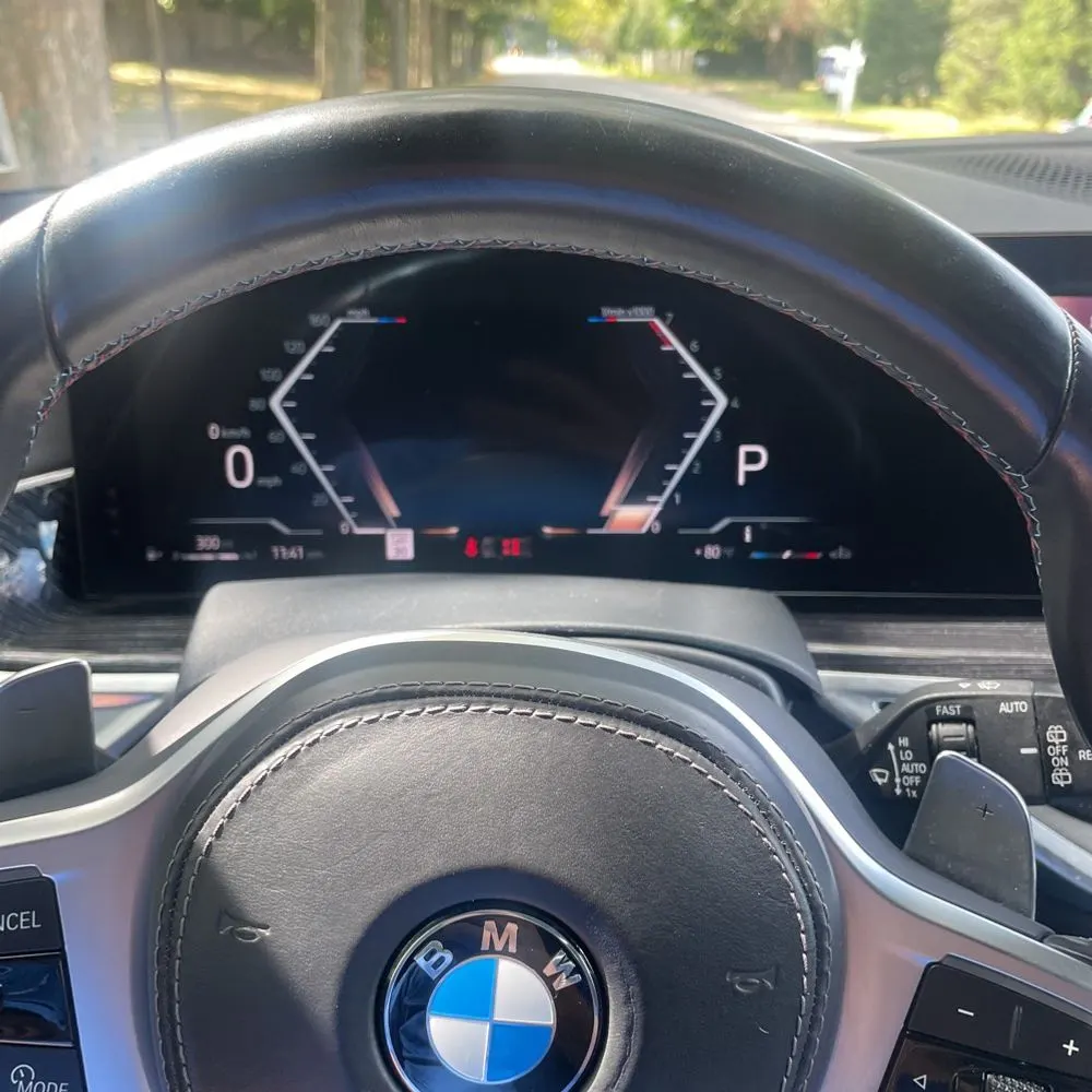 2023 BMW X7 M60i
